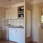 Apt. La Corniche 810 - F -