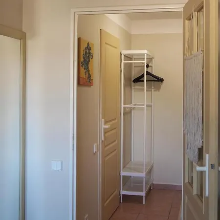Apt. La Corniche 810 - F - *