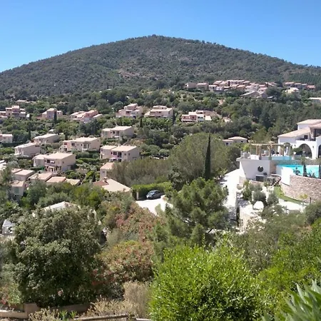 Apt. La Corniche 810 - F -